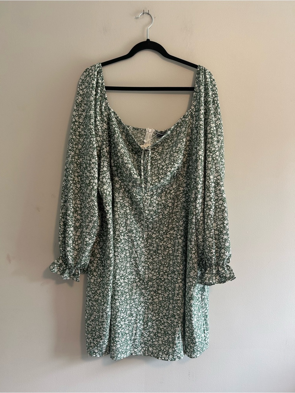 NEW bloomchic plus size 20 Sage Green floral Long Sleeve midi Dress